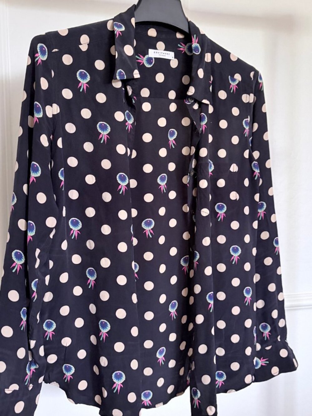 like new Equipment Femme 100% Silk Print Shirt - M